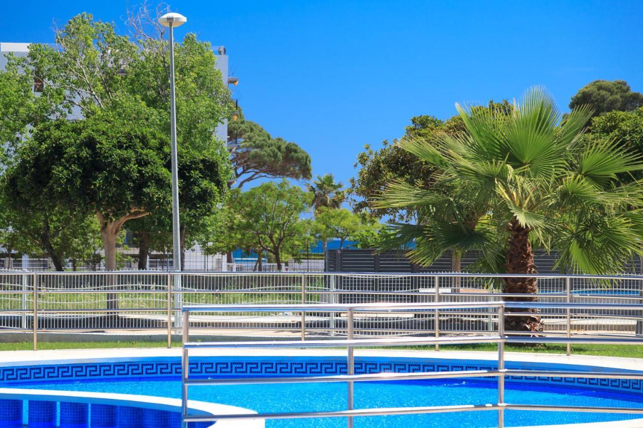 Uhc Mar Augusta Family Complex Apartment Cambrils Bagian luar foto